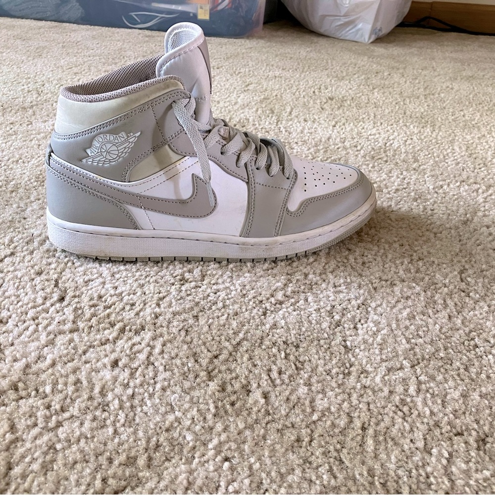 Size 9 - Jordan 1 Mid College Grey - 554724082